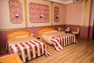 Гостиница Гостиничный Комплекс Оазис Уссурийск Стандартный двухместный номер с 2 отдельными кроватями-4